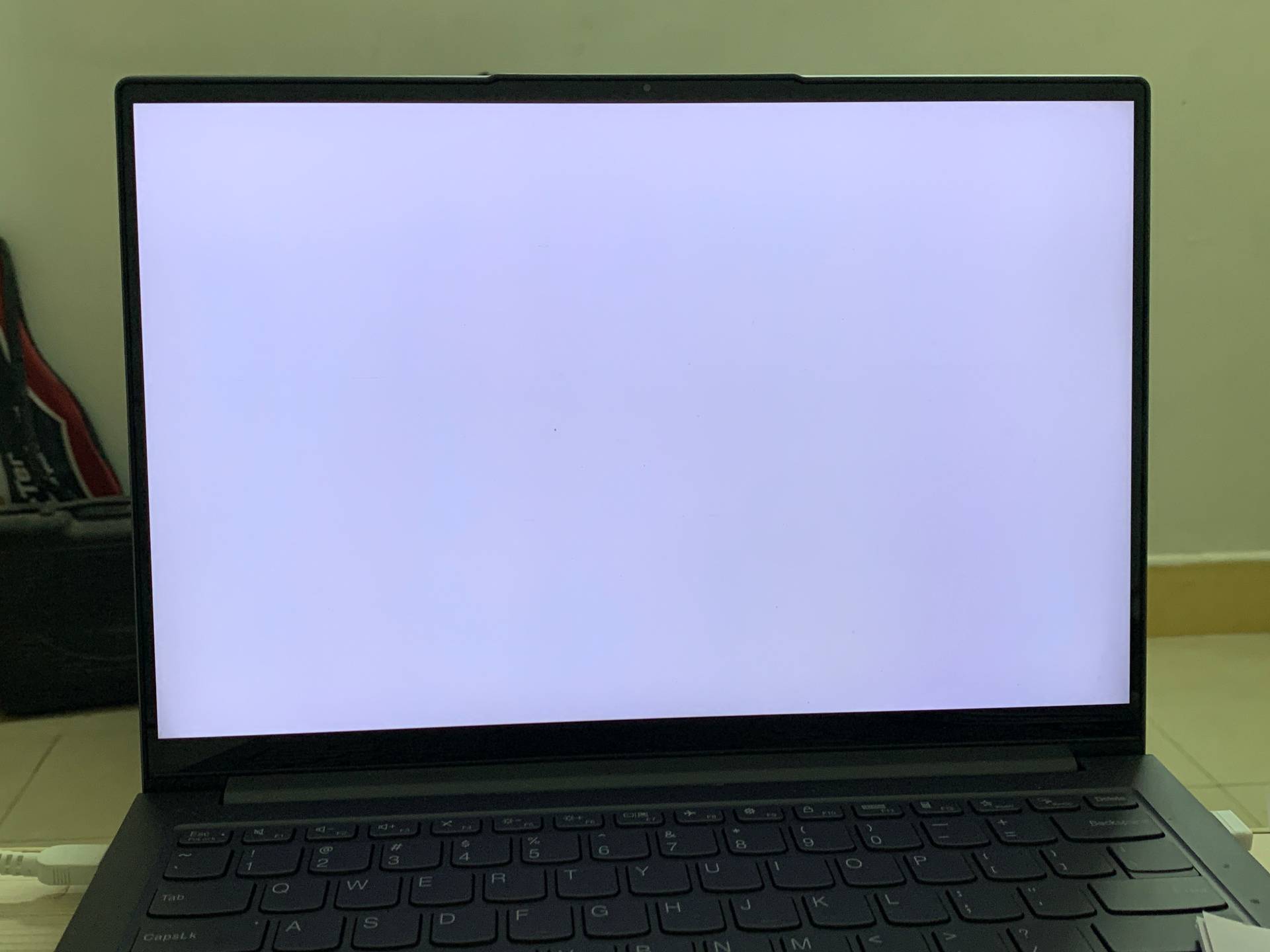 Дилема с LCD бял екран? Методът на CNK за ​​отстраняване на неизправности в три стъпки дава възможност за ефективно разрешаване!